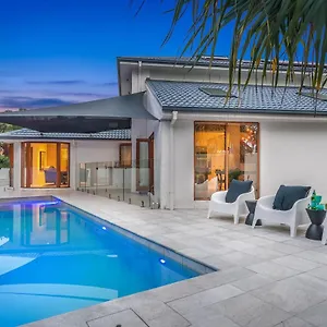Holiday home Your Luxury Escape One Coral Byron Bay