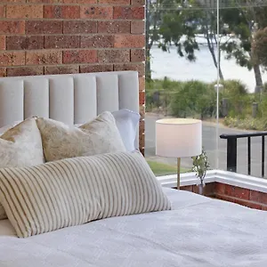 Apartment Pelican Waters Merimbula